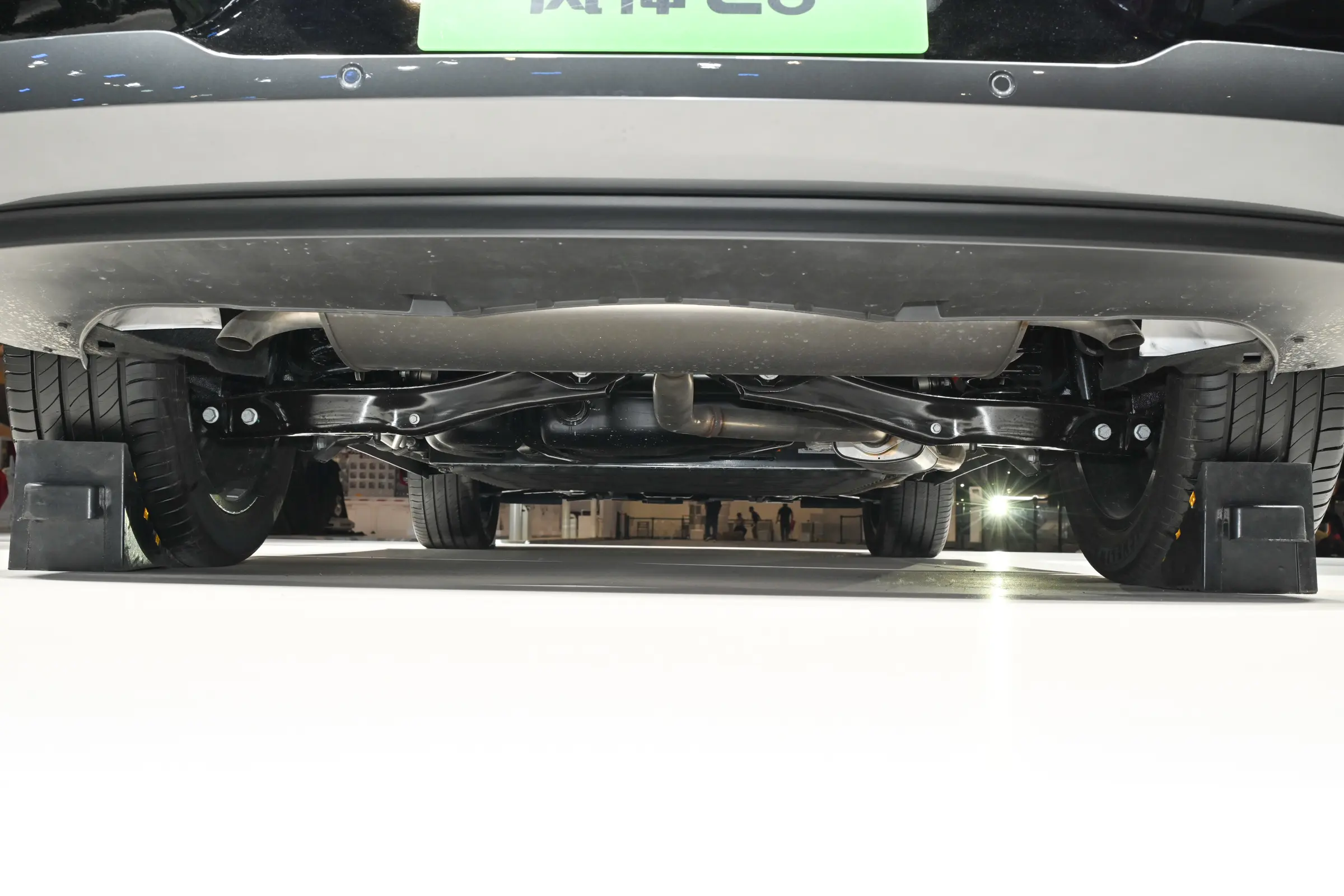 Dongfeng Aeolus L8 PHEV Series - Wholesale Price & Fleet Specifications 2173c6582d9049039a467979eb32fc86.jpg~2508x0