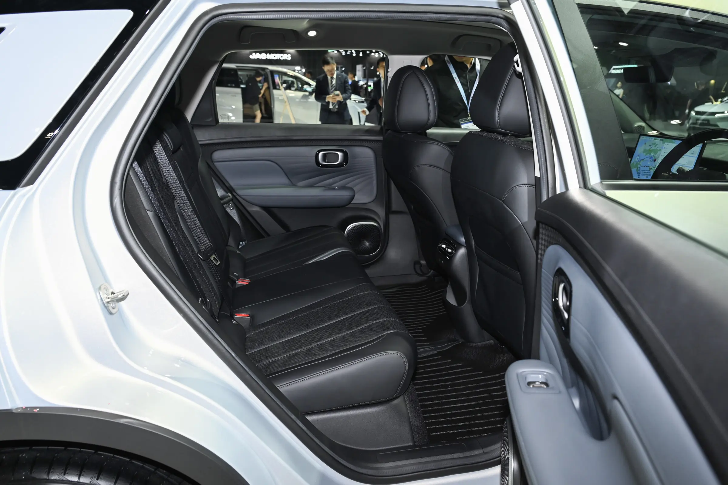 GAC Aion UT Pure EV Series - Wholesale Price & Fleet Specifications 26938ee72abf42e4847e0be09b0d756e.jpg~2508x0