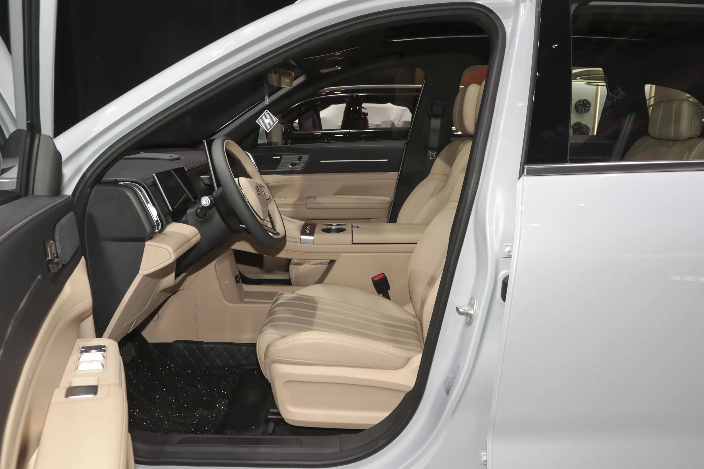 Brand-New Jetour X70FL Series – High-Utility Commercial & Passenger Fleet SUV (LHD) 2e5bca502d334c27a578f8eb09dc4744~2508x0