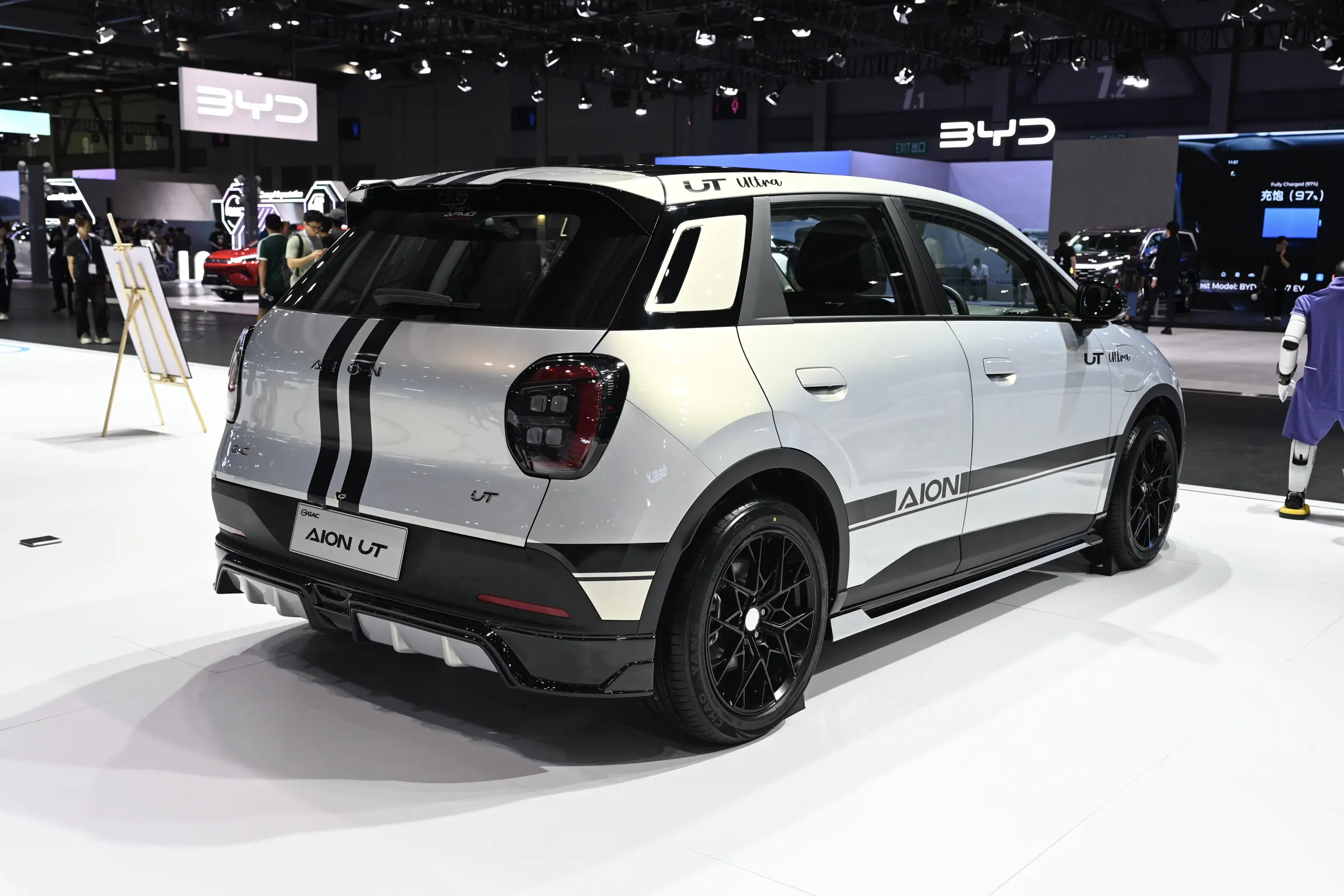 GAC Aion UT Pure EV Series - Wholesale Price & Fleet Specifications 3f9728bc5e684b82a4f4afa6bc154a8d.jpg~2508x0