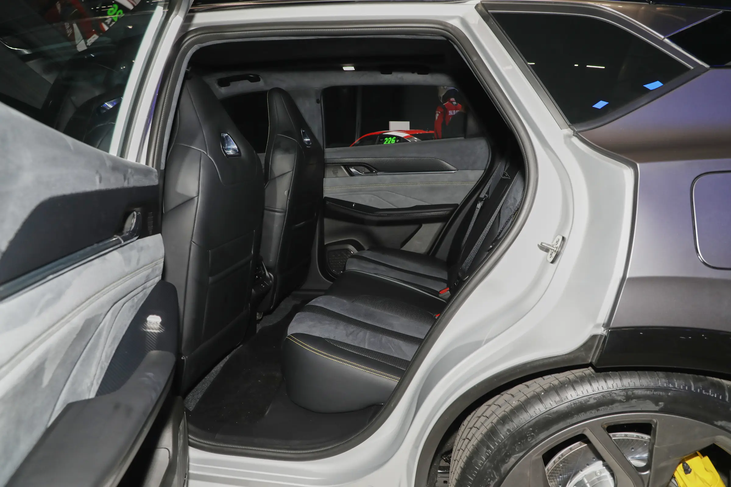 Dongfeng Aeolus L7 PHEV Series - Wholesale Price & Fleet Specifications 5c3c714c9aeb276809b43295a4d6cafb~2508x0