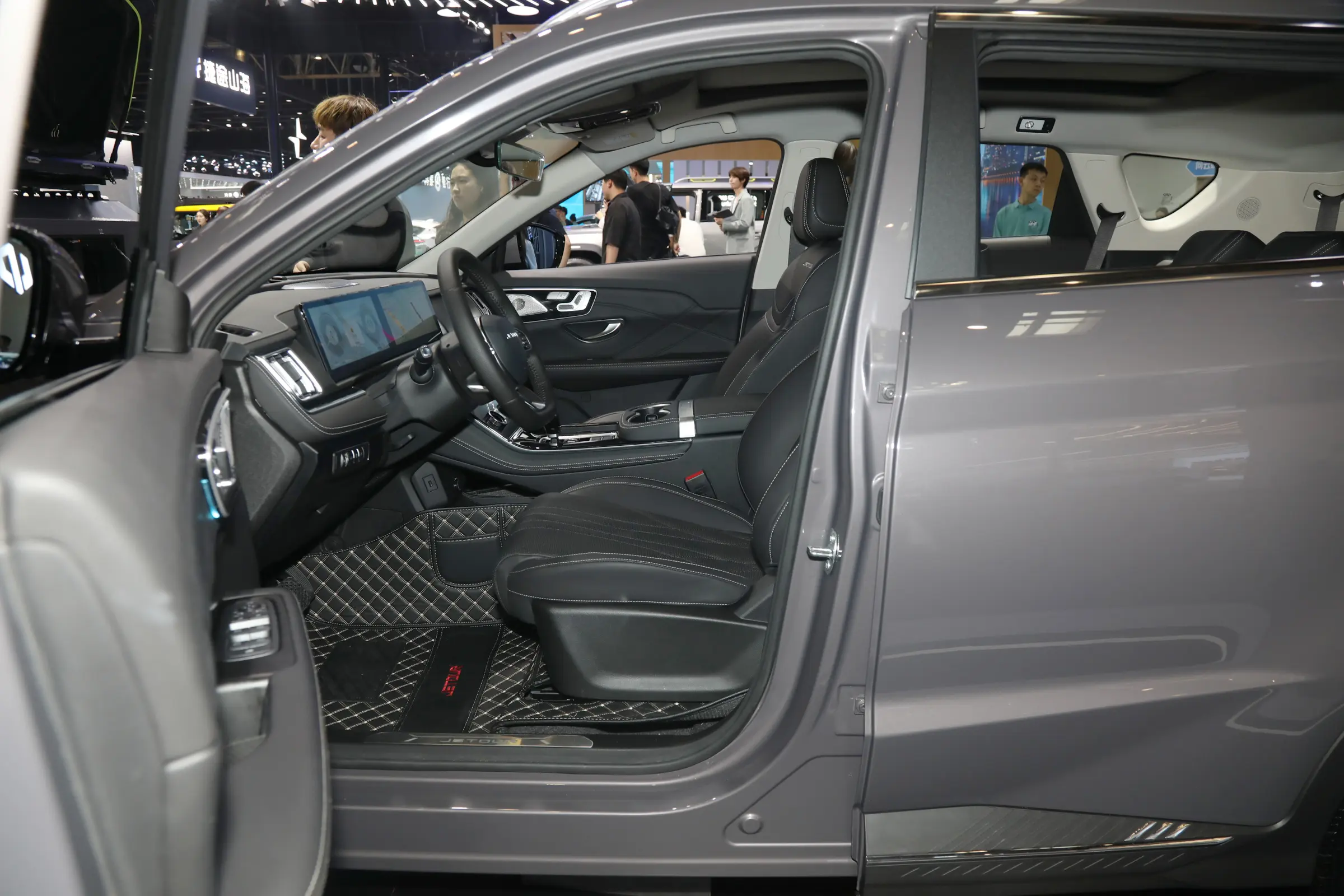 Brand-New Jetour X70 PLUS Series – Premium High-Capacity Passenger & Executive Fleet SUV (LHD) 6a4d4295d5f149c57b95cda2dc9fc9de~2508x0