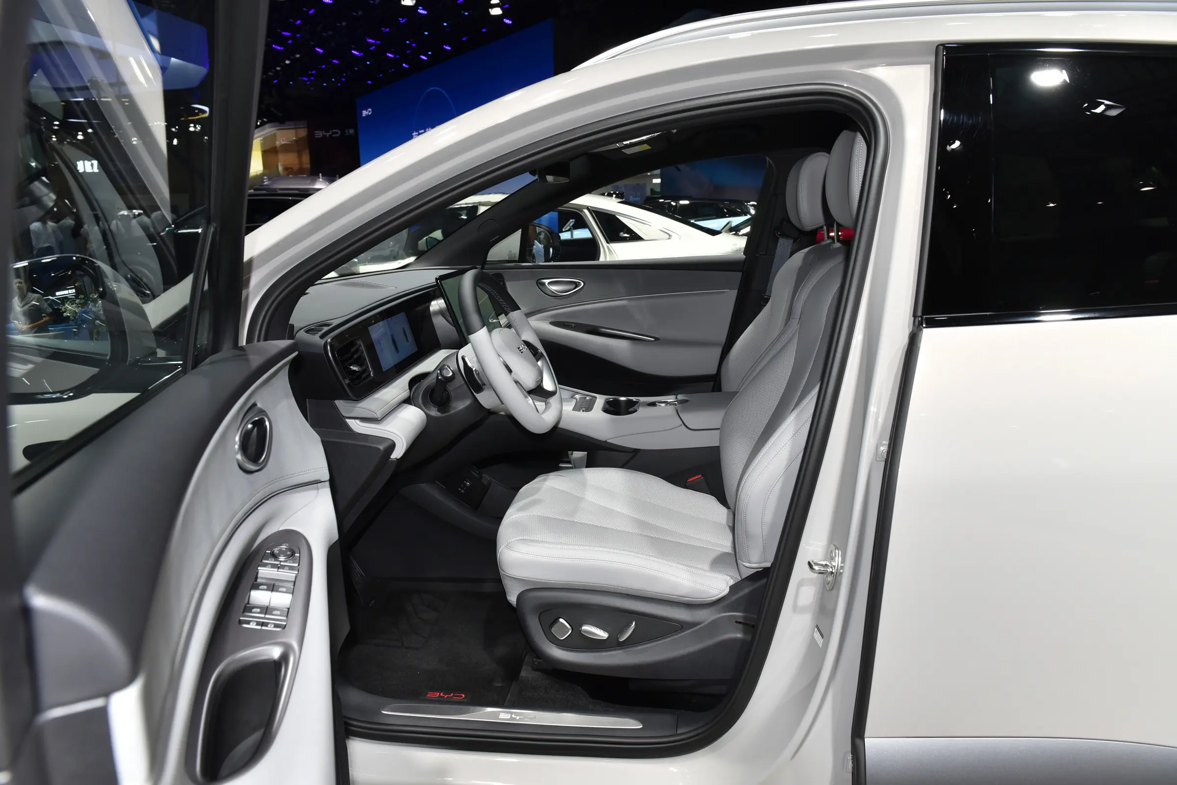BYD Sealion 06 EV Series - Wholesale Price & Fleet Specifications 6f4433e90a484700a310e216b65865ec~2508x0