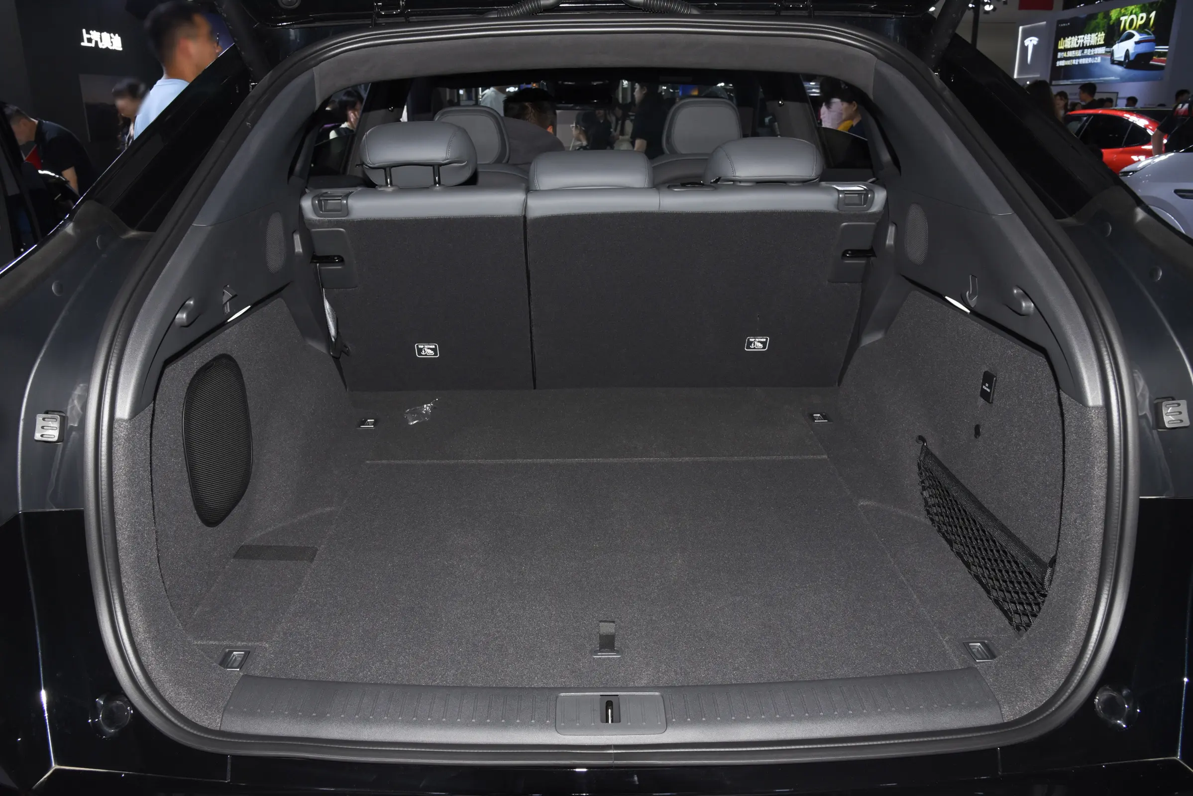 XPeng G7 EREV Hybrid Series - Wholesale Price & Fleet Specifications 863eb2cde92e4664b4238d60eb2aa664.jpg~2508x0