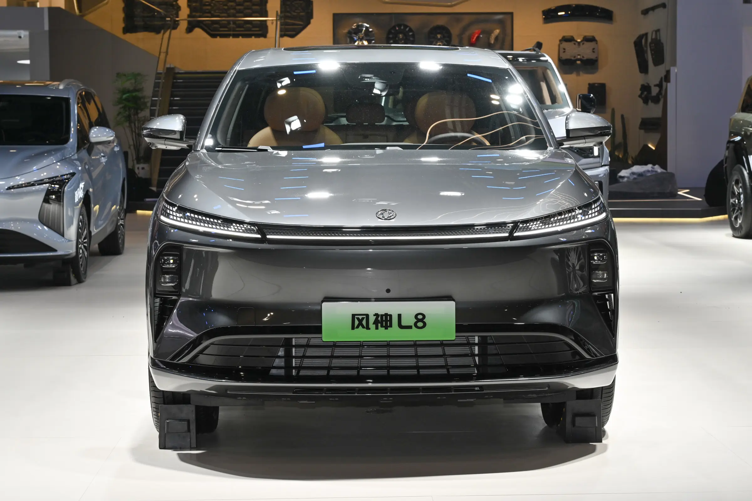 Dongfeng Aeolus L8 PHEV Series - Wholesale Price & Fleet Specifications 98cf4c21b8704213ac1c746dbacd6387.jpg~2508x0