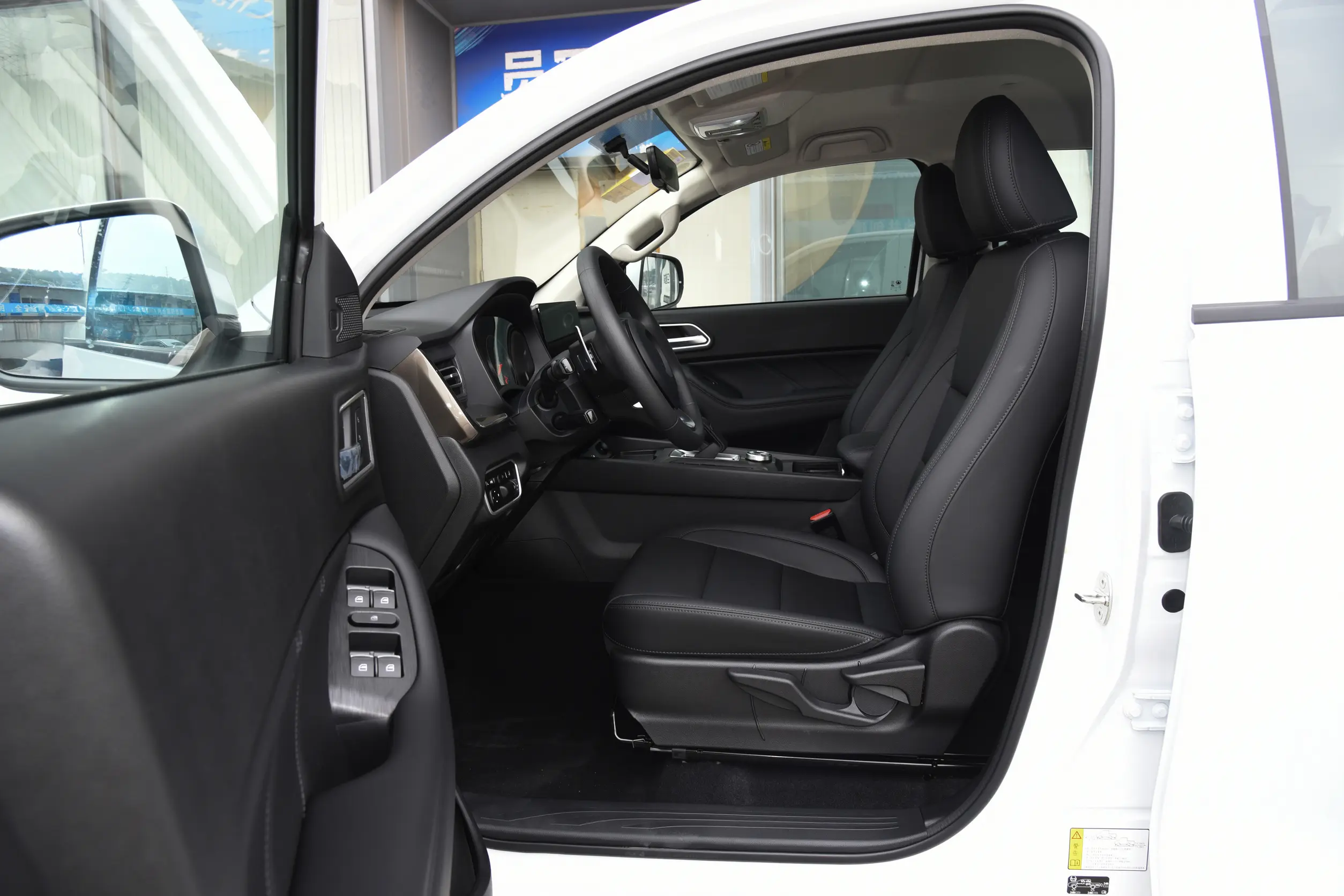 GWM Commercial POER Series – Heavy-Duty Fleet Pickup Truck dcp 826f8f1c9026405dae3f1822a5e4cc6e~2508x0