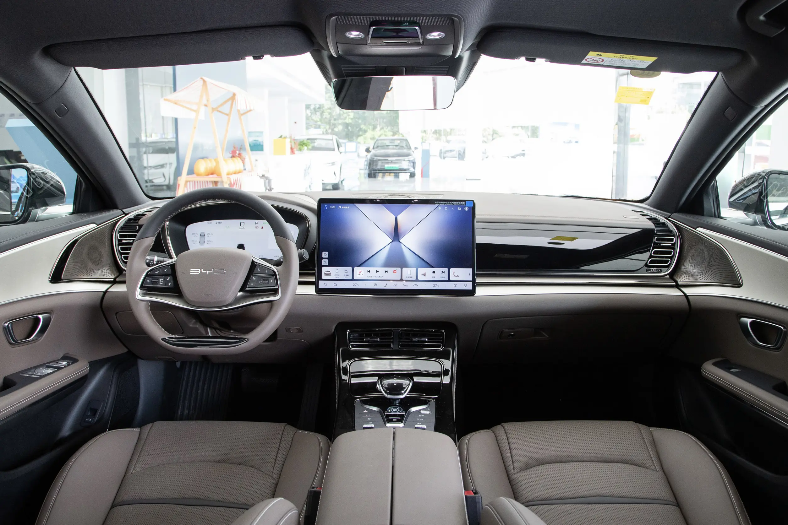 BYD e9 EV Series - Wholesale Price & Fleet Specifications dcp 8c84f65d8513d0ddc058dfaacf9ffb15~2508x0