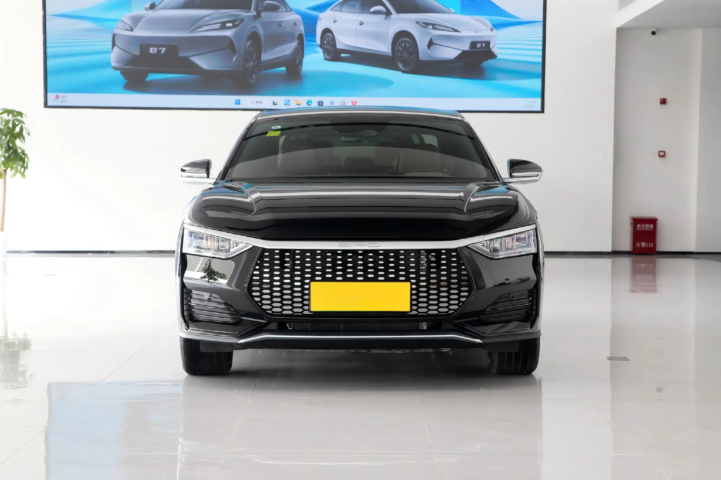 BYD e9 EV Series - Wholesale Price & Fleet Specifications dcp db60fa834b03a920a2af6c8ae734ba90~2508x0