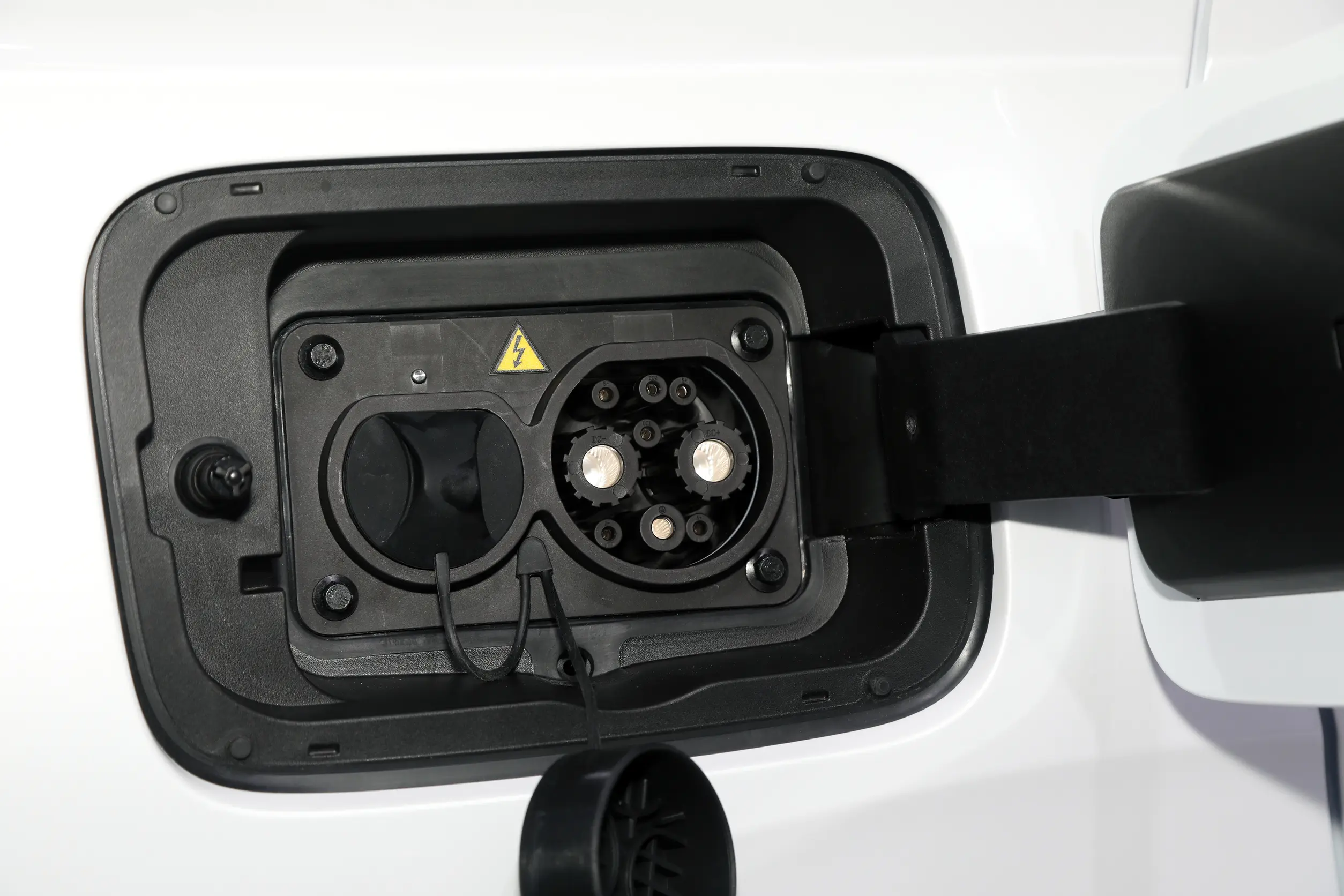 Brand-New Aeolus (Fengshen) L7 EV Series – High-Efficiency Pure Electric SUV (LHD) a30b191b125746e780aec536b94de0cd~2508x0