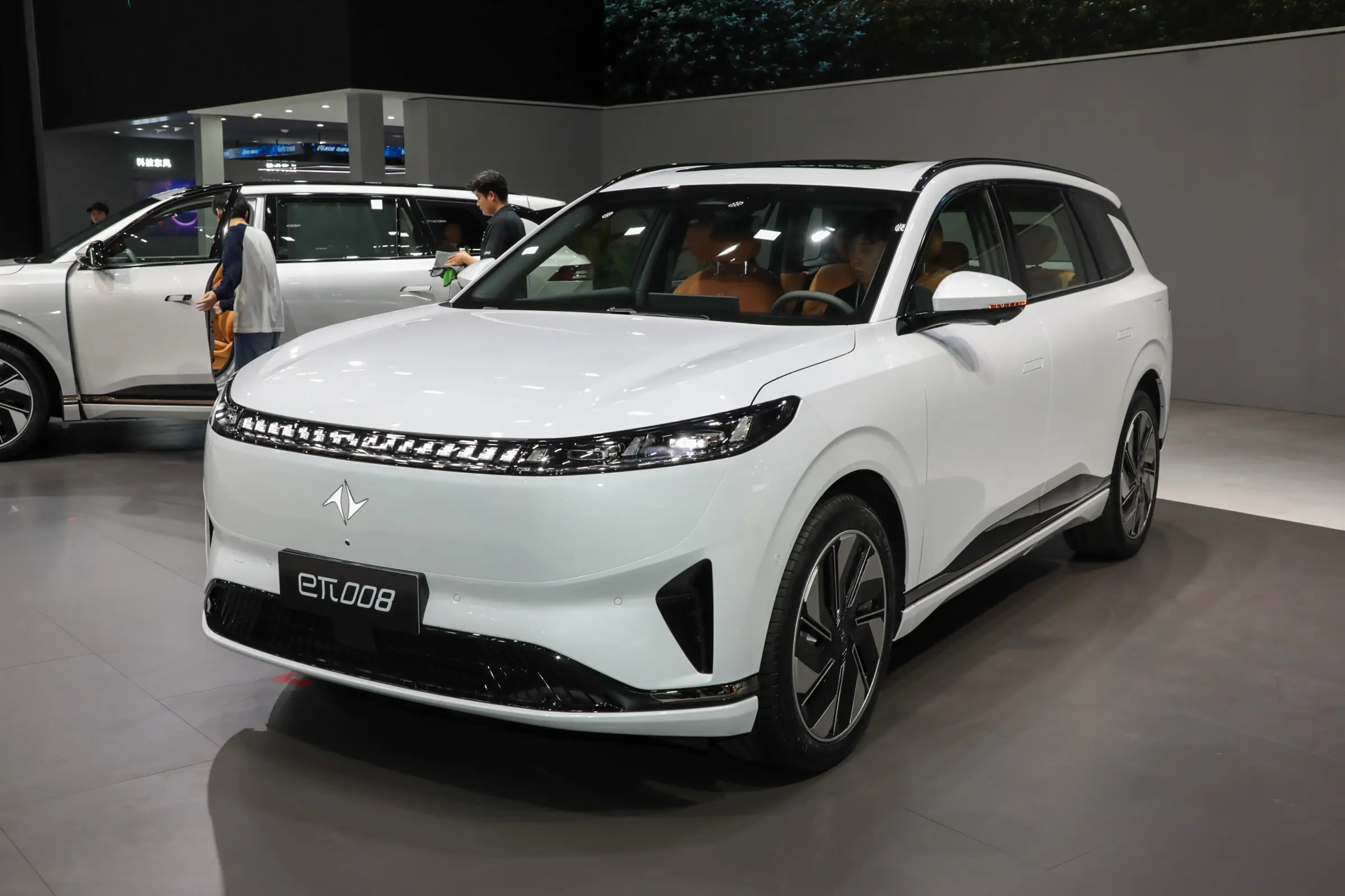 Dongfeng PHEV & EREV Series - Wholesale Price & Fleet Supply ecd8c42a429c4b911469316a227b09f2~2508x0
